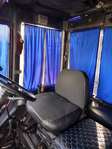 Traktorlar: Belarus 82.1 traktor - 4x4 (ön aparıcı) təkər formulu - Kabinli — 10