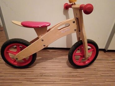 igračke koje ponavljaju riječi: Na prodaju bicikla