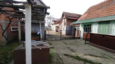 Kuće na prodaju: Prodajem kuću sa pripadajućim zemljištem i pomoćnim objektima, ukupne — 5