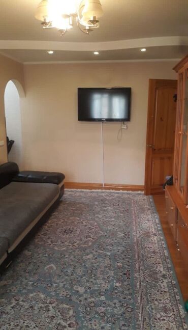 купит квартиру в бишкеке: 3 комнаты, 58 м², 104 серия, 2 этаж, Евроремонт