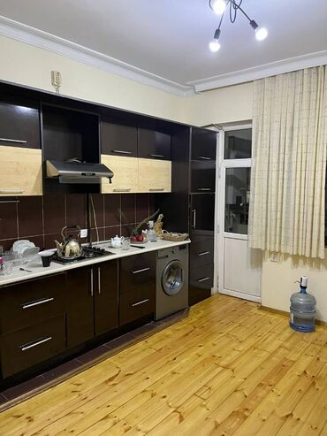 Uzunmüddətli kirayə mənzillər: Xətai metrosuna yaxin Aga biznes centrə yaxin 16 mertebeli binanın — 12