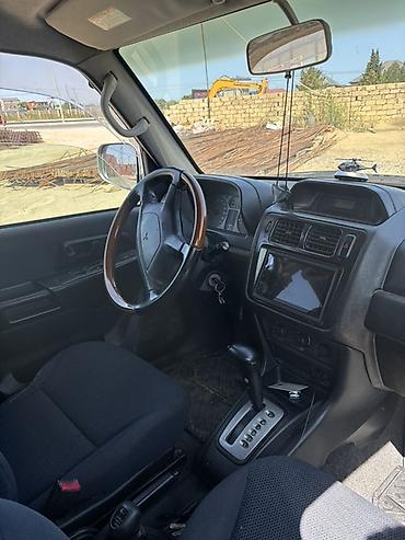 Mitsubishi: Mitsubishi Pajero iO (5 qapı) – kompakt, çevik və etibarlı SUV - — 5