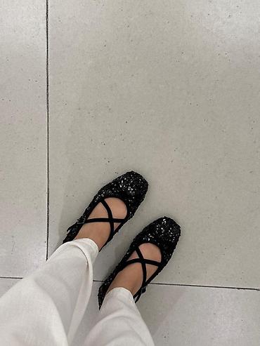 charles and keith: Босоножки Charles & Keith на шпильке с кристаллами - Модель — 4