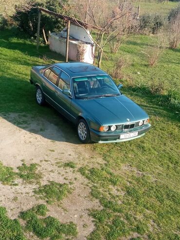 kreditlə maşınlar: BMW 520: 2 l | 1989 il Sedan