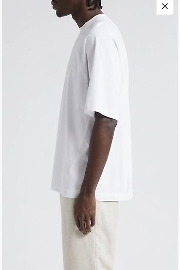 acne studio: Футболка JACQUEMUS оригинал S размер 
Один выход — 3