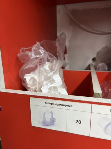 одноразовые стаканы для кофе: Трубный держатель (клипса, хомут), Материал: Пластиковая
