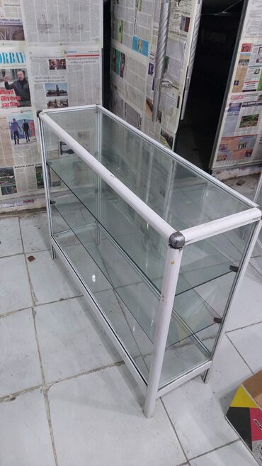 Rəf vitrinləri: Vitrin tipli şüşə vitrina/şkaf - Konstruksiya: alüminium karkas, dörd — 9