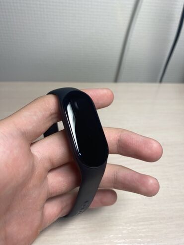 Xiaomi: Фитнес-браслет Mi band 7 с сенсорным экраном и силиконовым ремешком