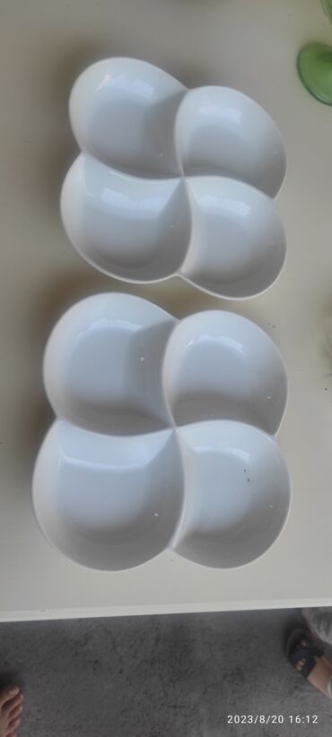 белая посуда: Продаю манежницу под сухофрукты,каждая по 500 сом
