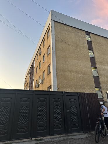 долгосрочная аренда частных домов: 1 комната, 14 м², Индивидуалка, 4 этаж, Евроремонт