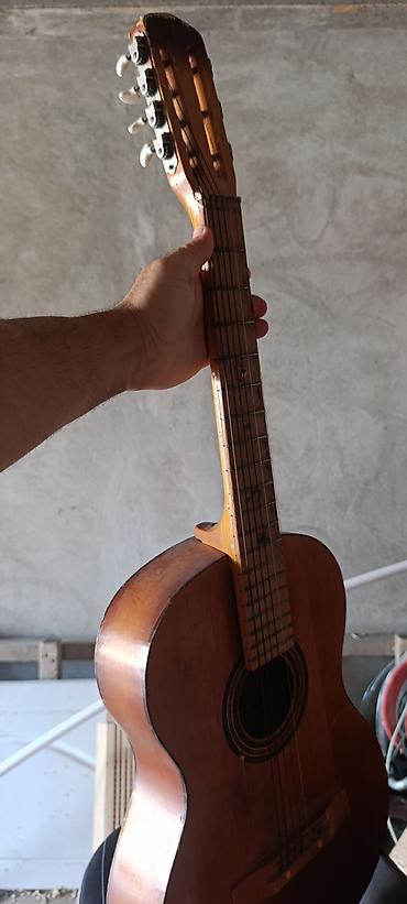 stradivarius: Gitara qədimi, bütün simleri var — 4