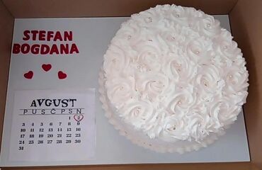 Konditorski proizvodi, slatkiši: Dekorisana rođendanska torta sa motivima fudbala i natpisom "10 Joj" — 1