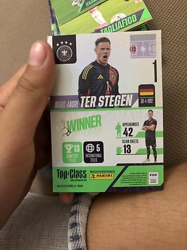 sak qosqu: Panini futbol kolleksiya kartları dəsti Məzmun: - Panini Top — 9