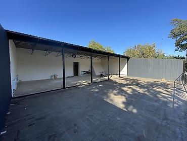 Коммерциялык кыймылсыз мүлктү ижарага берүү: Ижарага Кафе, 300 м² — 2