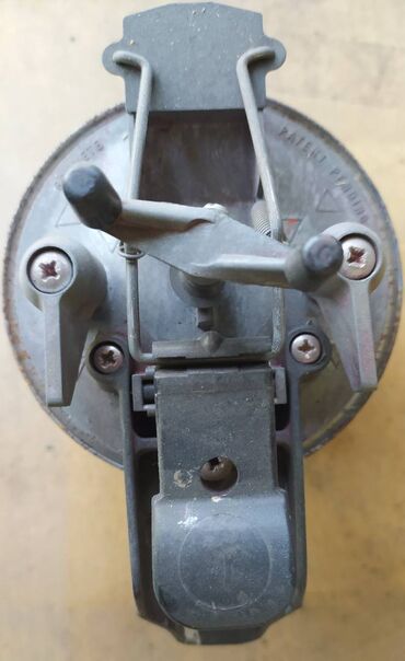 Другое автосервисное оборудование: Продаю крышки - дозаторы для перемешивания Автокраски - 73 штуки at lalafo.kg — 3 Другое автосервисное оборудование: Продаю крышки - дозаторы для перемешивания Автокраски - 73 штуки — 3