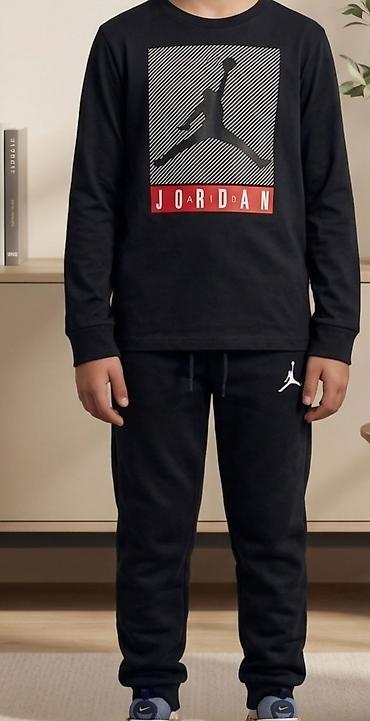 Jordan majica M vel i trenerka donji dro L vek na lalafo.rs Jordan majica M vel i trenerka donji dro L vek