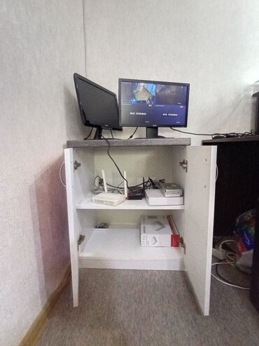 Sifarişlə işçi masaları: Ofis üçün künc tipli iş masası və modul şkaf - Material: laminat/MDF — 8