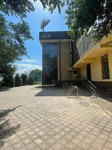 кафе авторынок: Сдается помещение под кафе/столовую или офис на первой линии. Адрес — 3