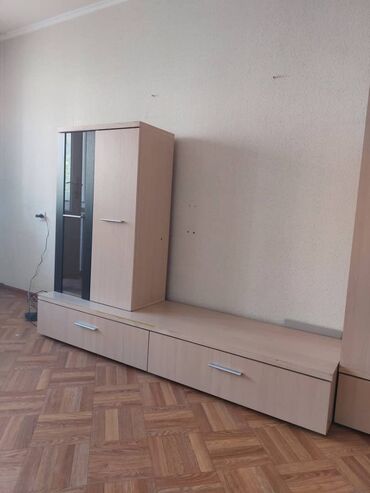 мягкая мебель в зал: Зал үчүн гарнитур, Шкаф, ТВ үчүн тумба
