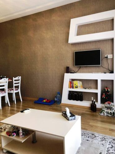 Uzunmüddətli kirayə mənzillər: Bakı şəhəri, Xətai rayonu, Ağ şəhərdə, əsas yolun kənarında yerləşir — 3