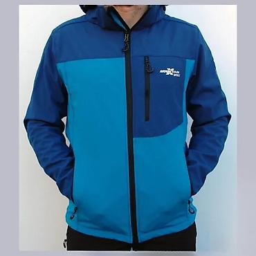 Jakne za prelazni period: Muška softshell jakna brenda Mountain Spirit, dizajnirana u dve — 1