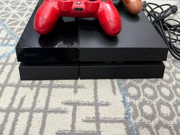 сколько стоит сони плейстейшен 4: Игровая приставка Sony PlayStation 4 в черном цвете, укомплектованная