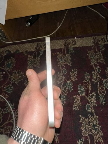 Apple iPhone: IPhone 12, Б/у, 64 ГБ, Белый, Кабель, Зарядное устройство, Защитное стекло, 76 % — 2