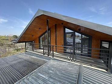 Продажа коттеджей и домов: Продается новый современный двухэтажный дом с панорамным видом на горы — 2