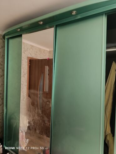 шкафы 2 х дверные: Купе шкаф, Күзгүсү менен, Башка материал