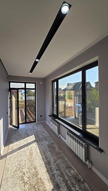 Продажа коттеджей и домов: 6 комнат и более, 350 м², 5 соток, Бишкек, Собственник — 22