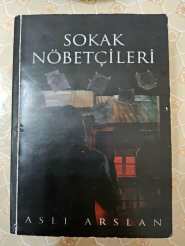 islenmis kitab satisi: Sokak nöbetçileri- Aslı Arslan Yeni kimi, səhifələrində zədəsi yoxdur