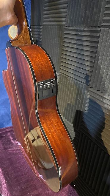 klassik gitara: Elektro Klassik Gitar – kəsik korpus (cutaway) - Korpus: klassik — 2