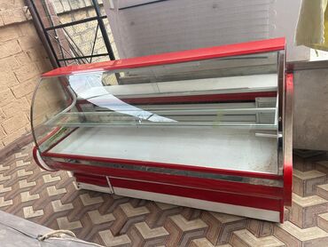 şkaf soyuducular: Soyuducu satılır. Ela veziyyetde tezekimidir. Qiymet 550 azn.Unvan