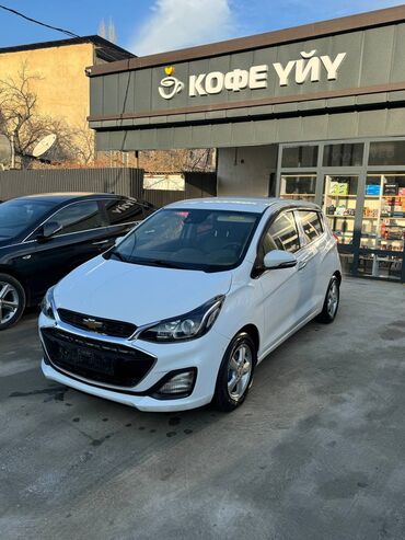 Chevrolet: Chevrolet Spark: 2017 г., 1 л, Вариатор, Бензин, Хэтчбэк