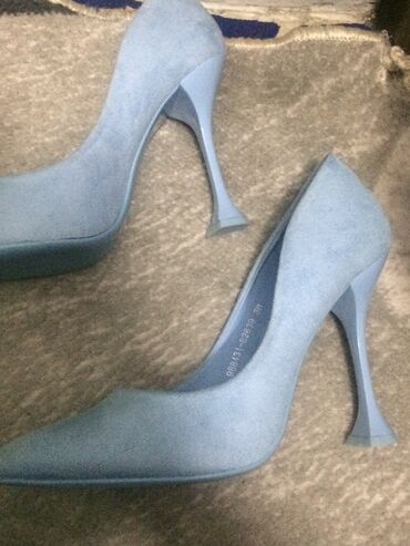 туфли женские новые: Туфли 38, цвет - Голубой