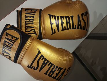 Другое для спорта и отдыха: Боксеркские перчатки
Кожаные
2000 сом