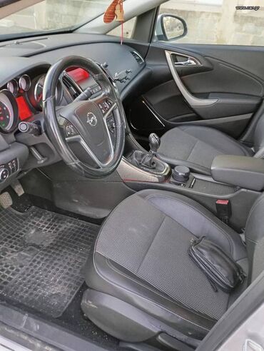 Opel: Opel Astra: 1.7 l. | 2010 έ. 220000 km. Χάτσμπακ — 3