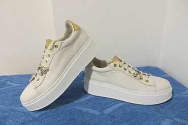 convers patike: 41, color - White