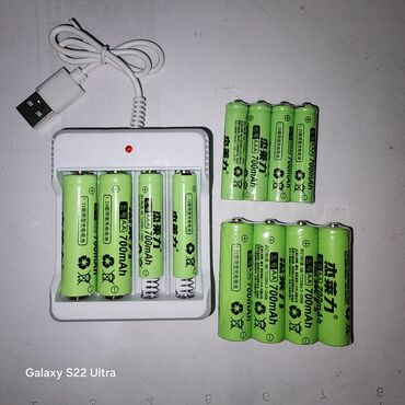 Аксессуары для фото и видео: Перезаряжаемые батарейки с зарядником 1.2v, 700mah
