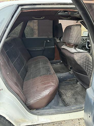 ипсум старый: Audi 100: 1986 г., 2 л, Механика, Бензин, Седан — 6