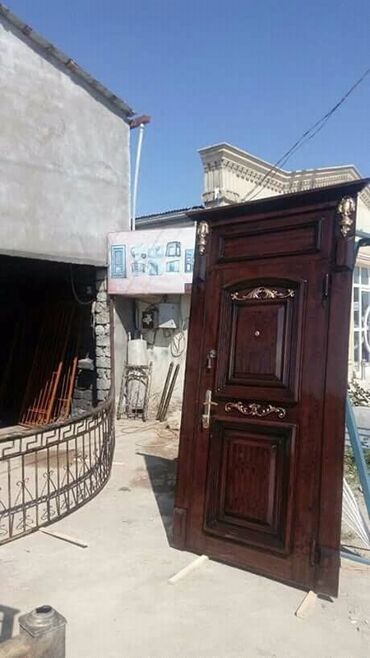 Giriş qapıları: Məhsul: Dəmir giriş qapıları (klassik dizayn) - Material: qalın — 2