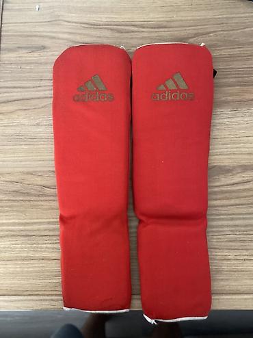 moto usta: Adidas döyüş idmanları üçün qol qoruyucuları (cüt) - Rəng: qırmızı - — 1