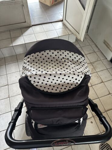 Kolica za bebe: Prodajem kolica za bebu. Kolica su kao nova. Sve je funkcionalno — 17