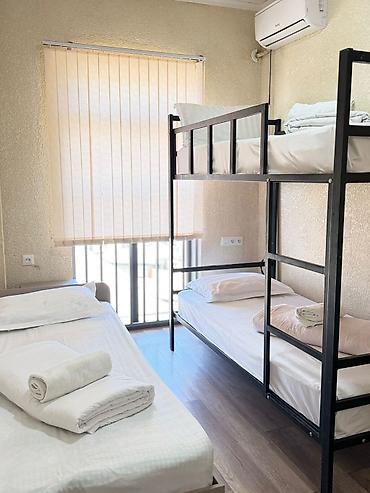 hostel osh: 1 комната, Шлагбаум, Душевая кабина, Постельное белье, Кондиционер — 5