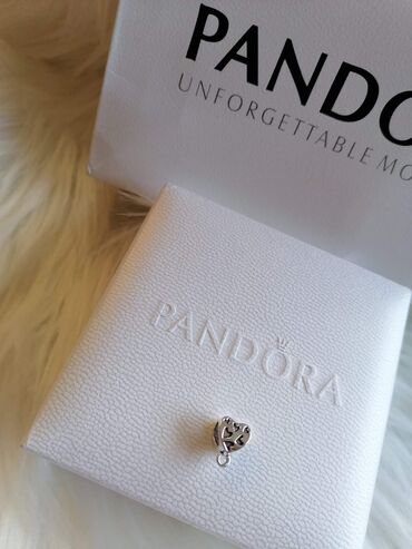 Privesci za nakit: Pandora privesci
1200 komad
Saljemo postexpresom na lalafo.rs — 10 Privesci za nakit: Pandora privesci
1200 komad
Saljemo postexpresom — 10