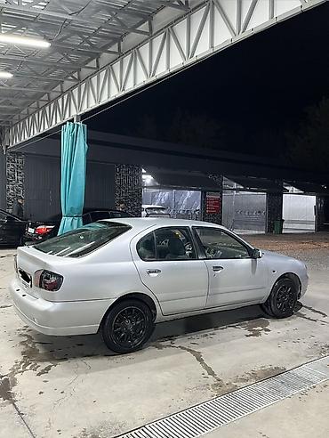 микра афтобус: Nissan Primera: 2001 г., 1.8 л, Механика, Газ, Лифтбек — 2