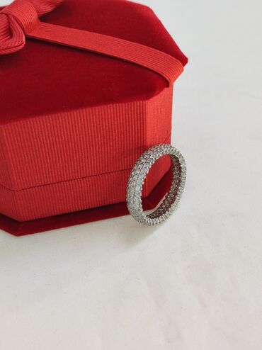 куплю кольцо: Новая коллекция Серебряный кольцо с камнями Серебро 925 пробы Цена