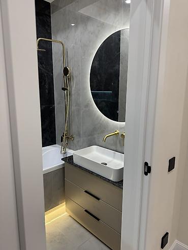 Ремонт под ключ: Продаётся евро-двушка площадью 42 м² на 14 этаже с балконом в районе — 9