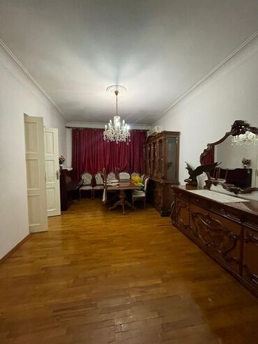 с подселением девушки: 2 комнаты, 40 м², 2 этаж, Косметический ремонт