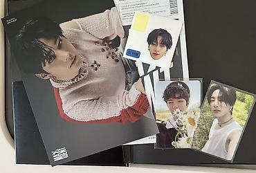 Книги и журналы: Stray kids maxident albomu, əla vəzziyət, yeni kimi. Tam originaldir — 2